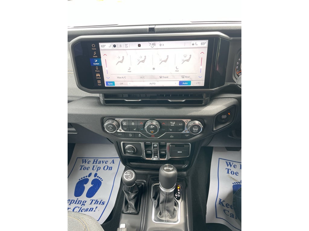 2026 Jeep Wrangler RIGHT HAND DRIVE