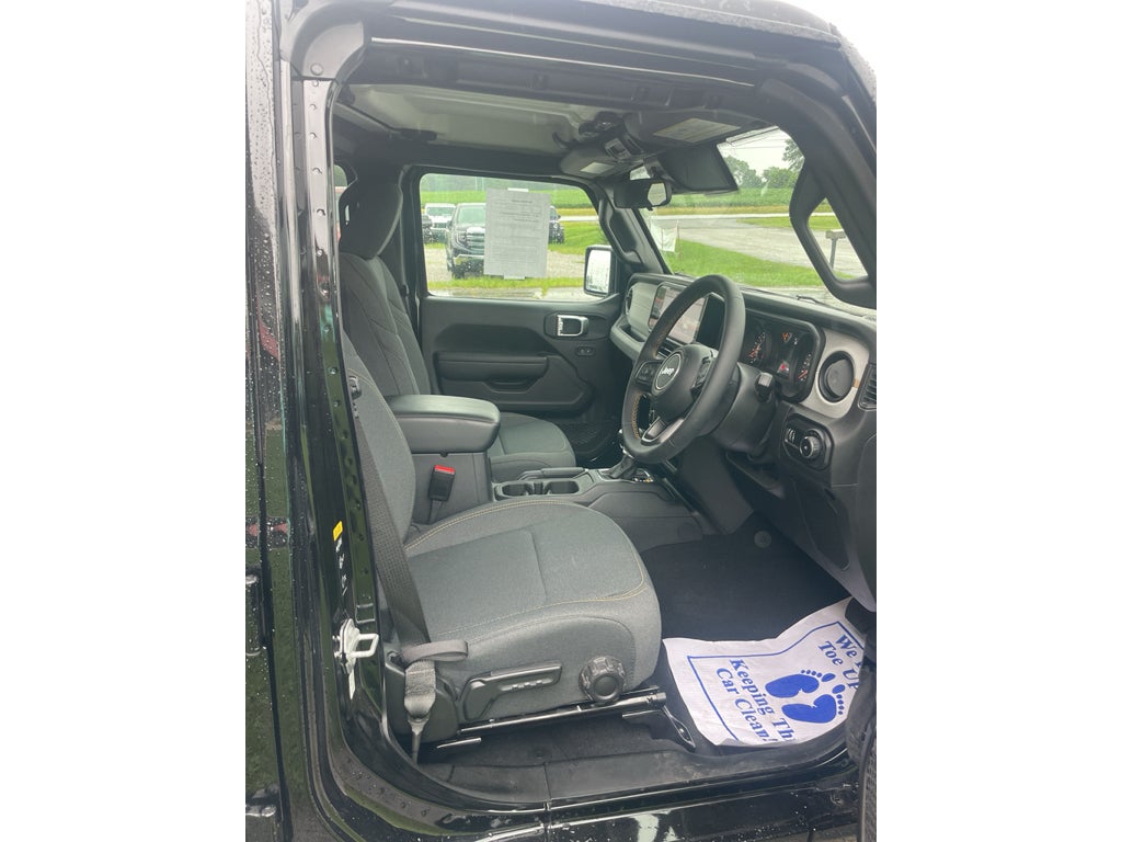 2024 Jeep Wrangler Sport