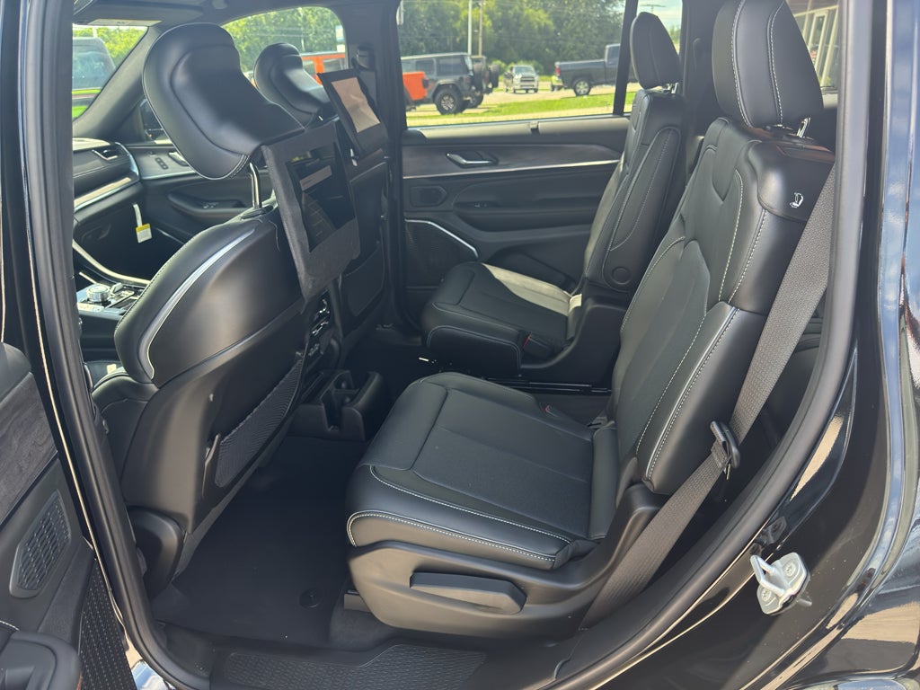 2025 Jeep Grand Cherokee Overland