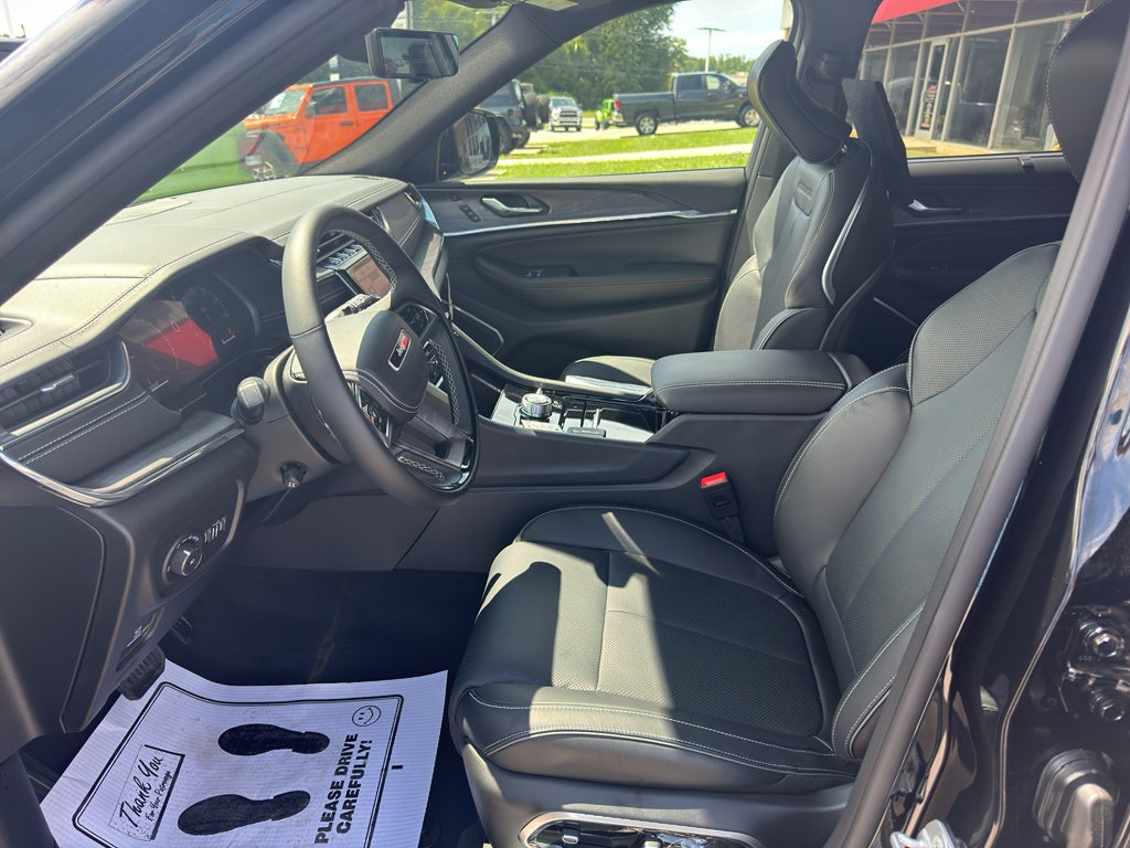 2025 Jeep Grand Cherokee Overland