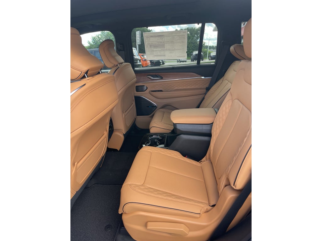 2026 Jeep Grand Cherokee Summit