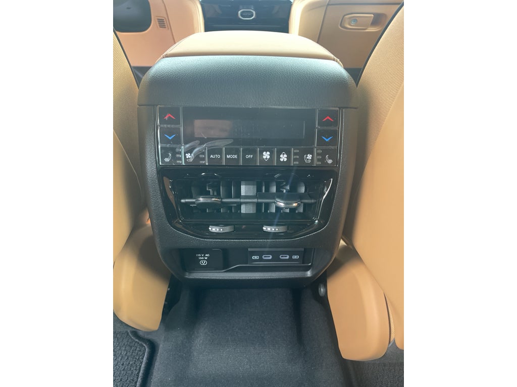 2026 Jeep Grand Cherokee Summit