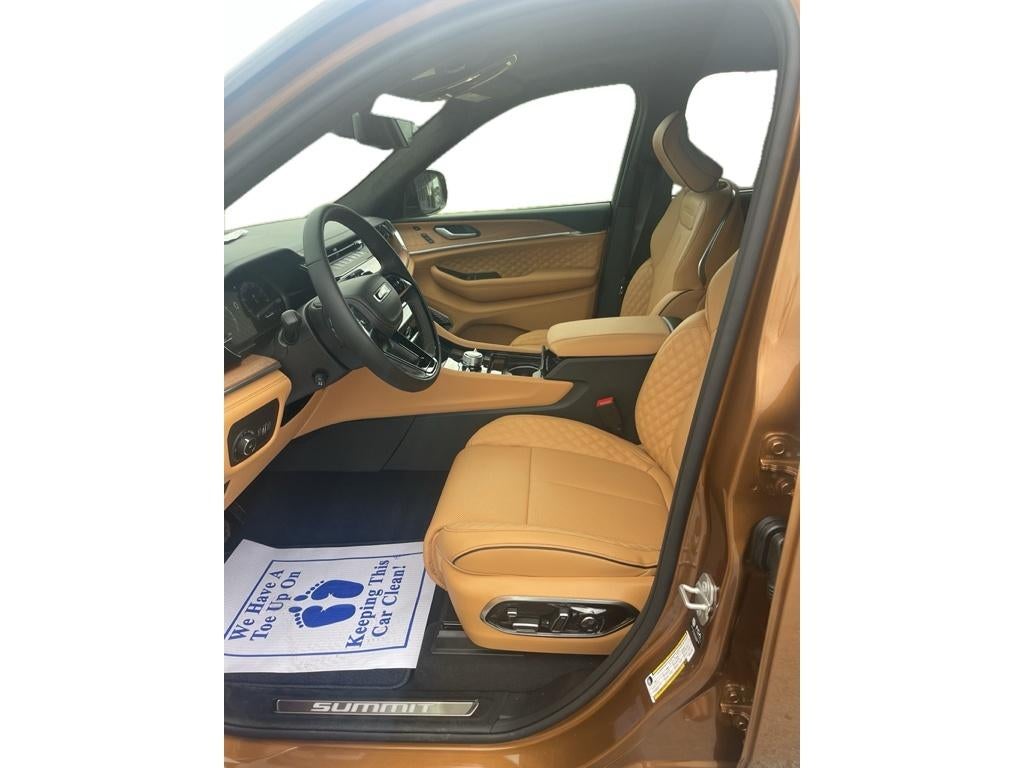 2026 Jeep Grand Cherokee Summit