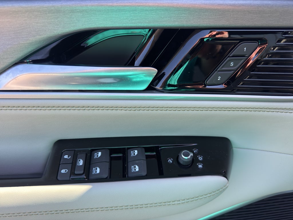 2026 Jeep Grand Wagoneer Base