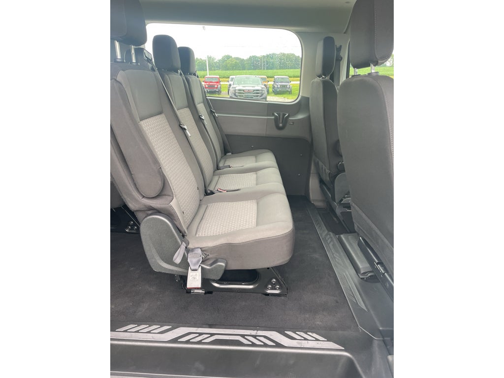2024 Ford Transit Wagon XLT