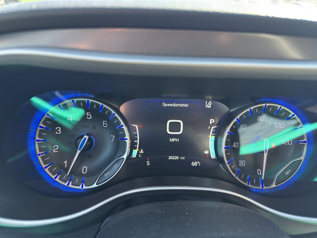 2025 Chrysler Pacifica Select