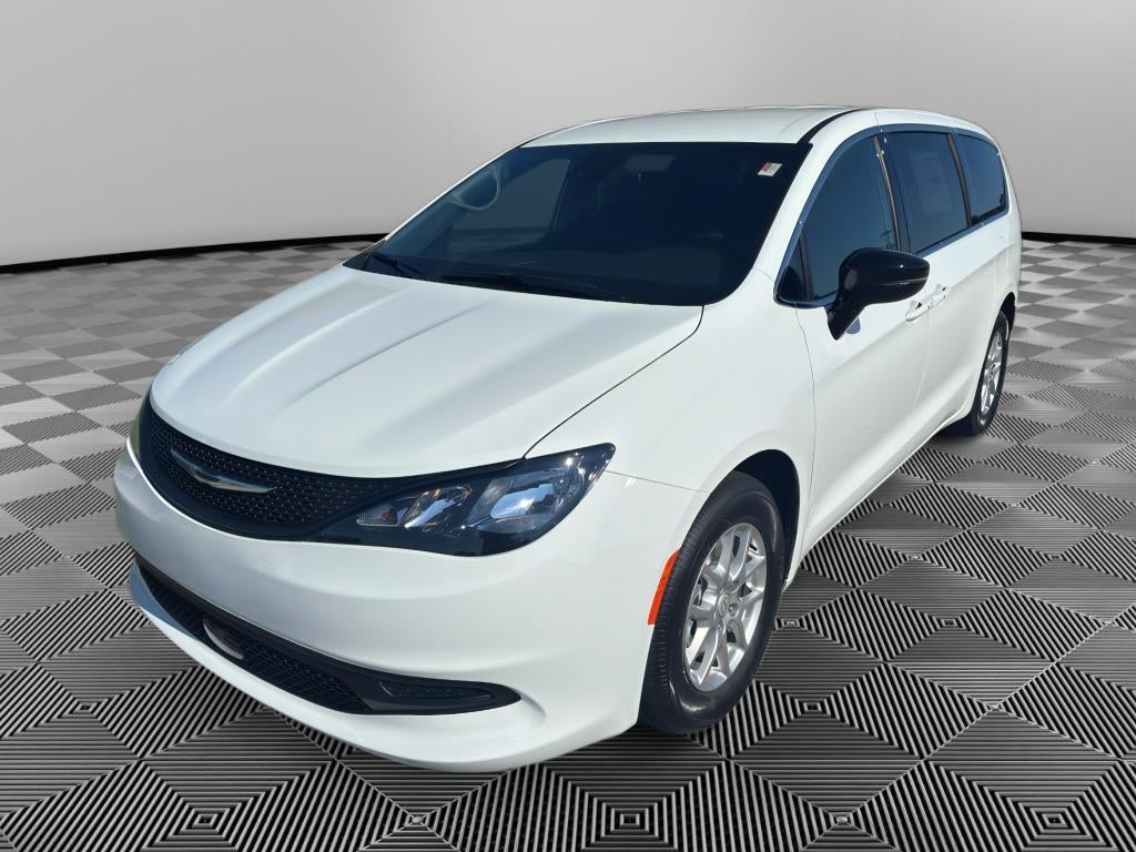 2026 Chrysler Voyager LX