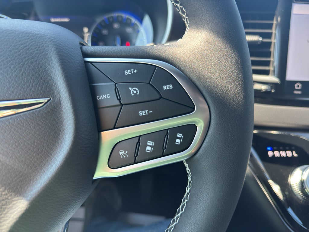 2026 Chrysler Voyager LX