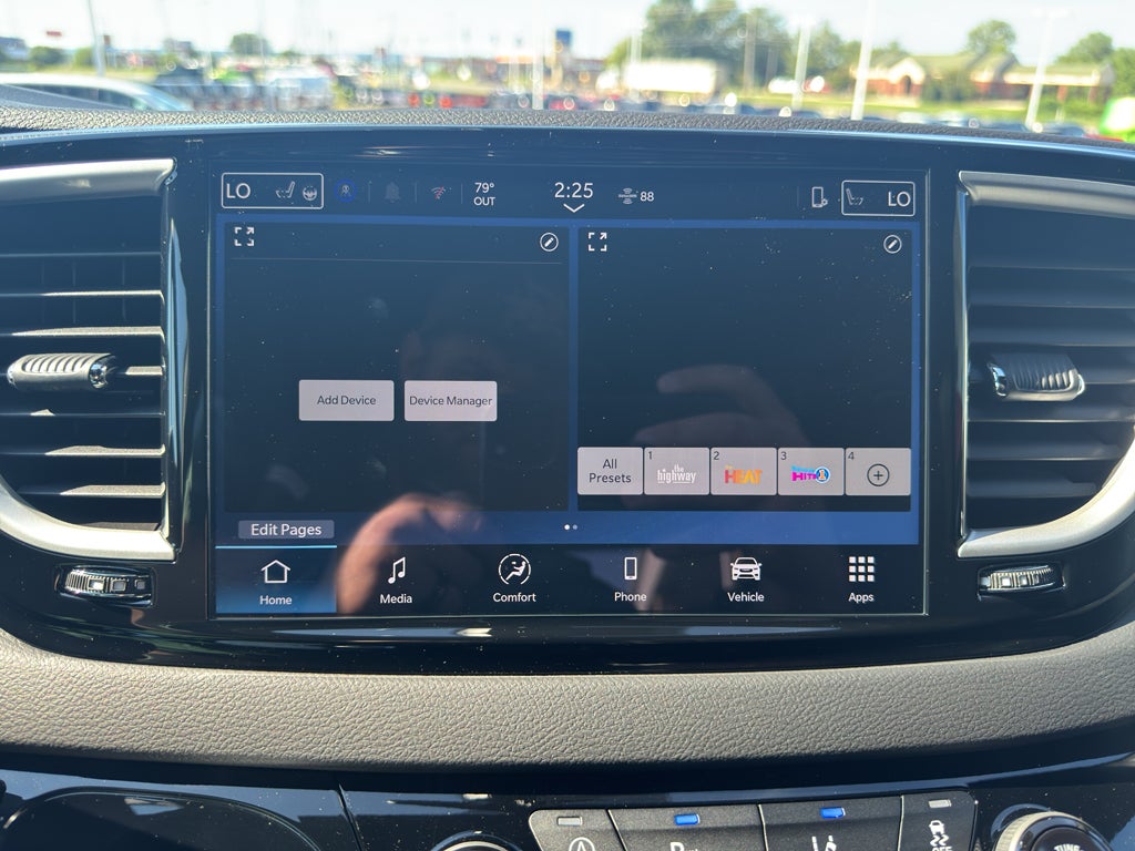 2026 Chrysler Voyager LX