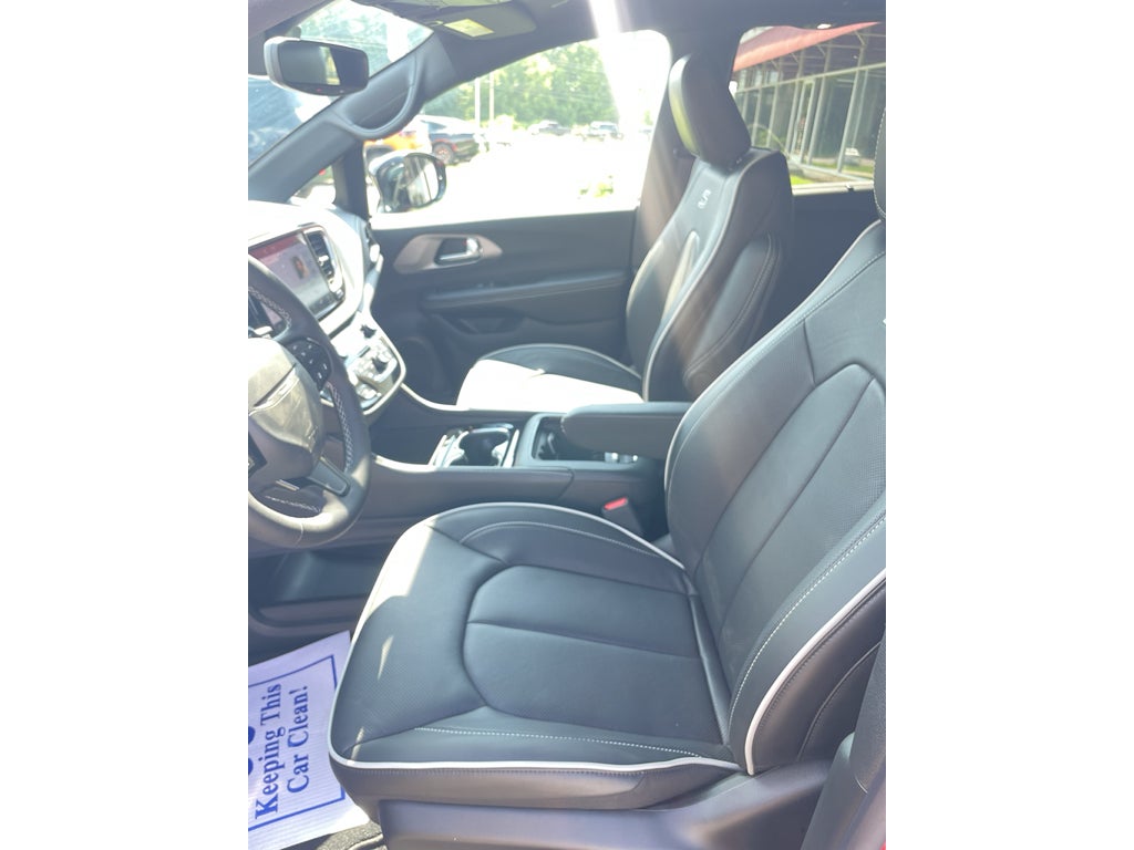 2027 Chrysler Pacifica Limited