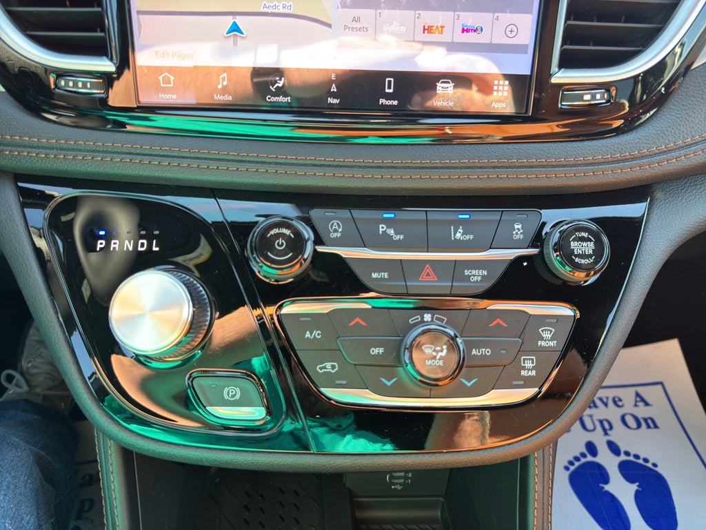 2026 Chrysler Pacifica Pinnacle