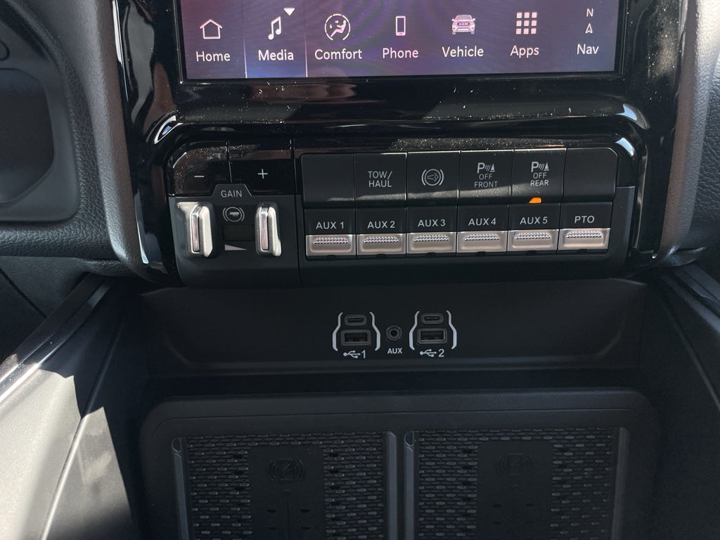 2026 RAM Ram 3500 Chassis Cab Laramie