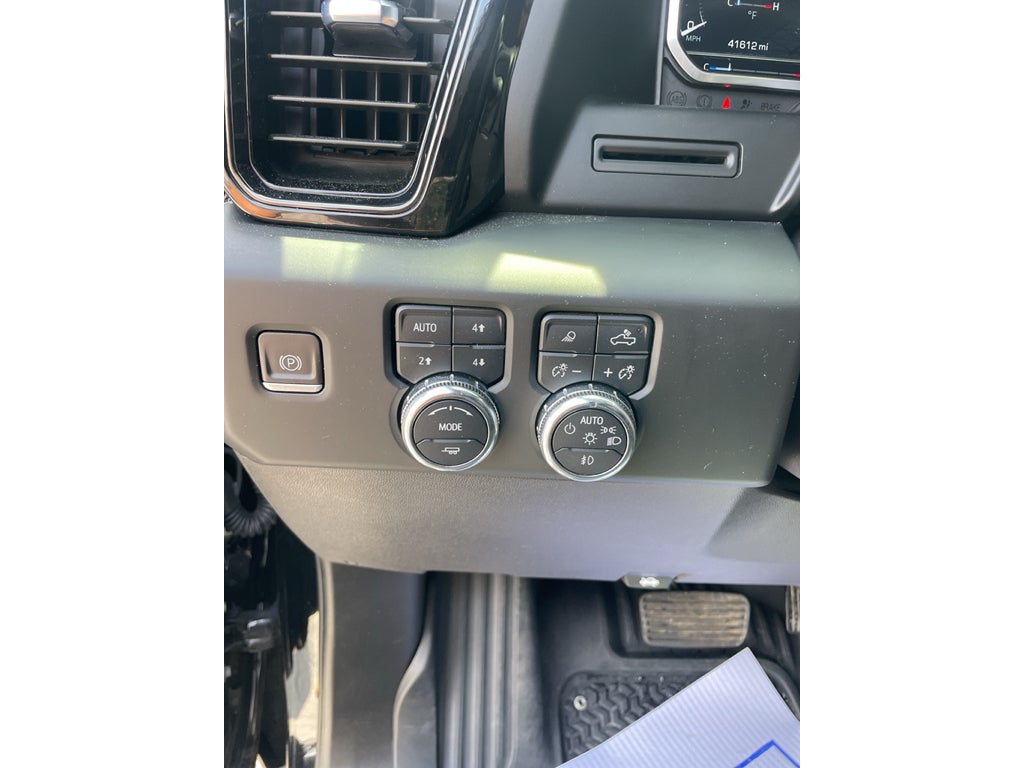 2023 GMC Sierra 1500 AT4