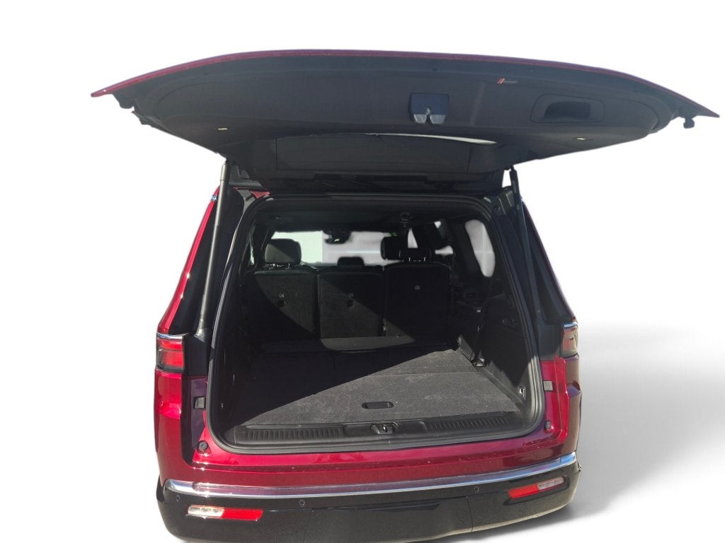 2024 Jeep Wagoneer Base