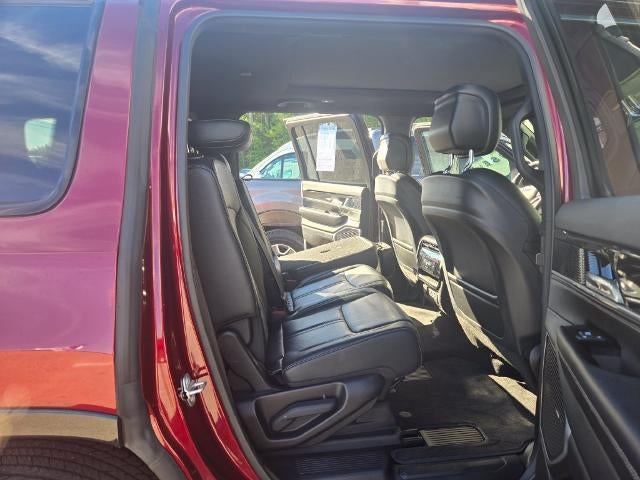 2024 Jeep Wagoneer Base