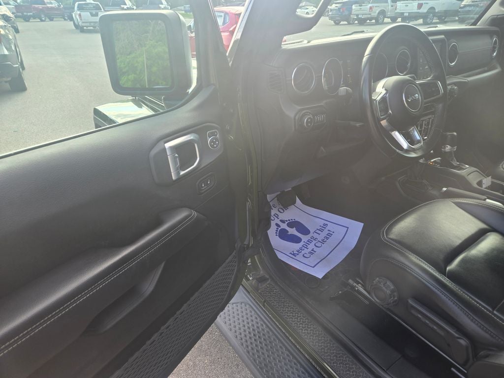 2022 Jeep Gladiator Overland