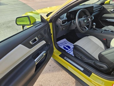 2025 Ford Mustang GT Premium Fastback