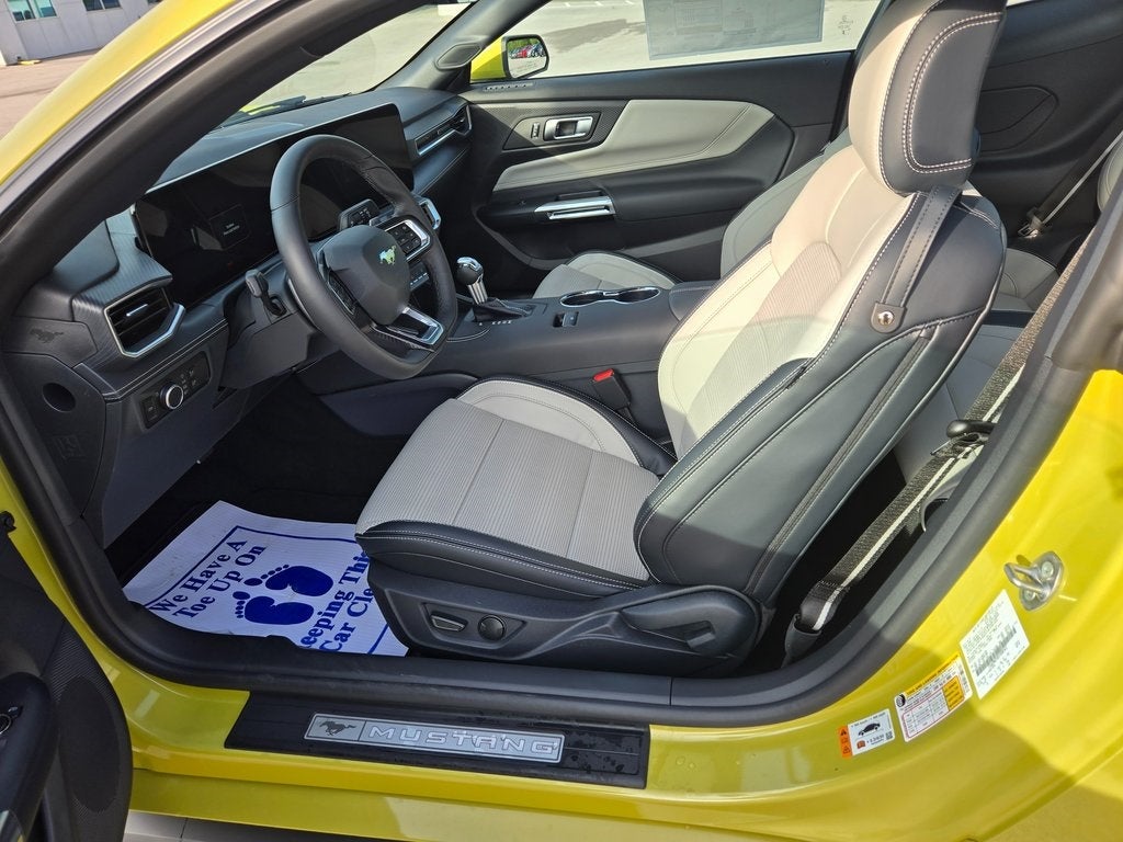 2025 Ford Mustang GT Premium Fastback
