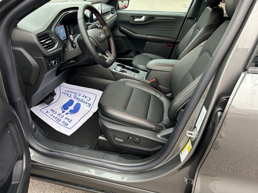 2025 Ford Escape Hybrid ST-Line