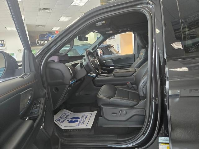 2027 Ford Expedition Max MAX Platinum