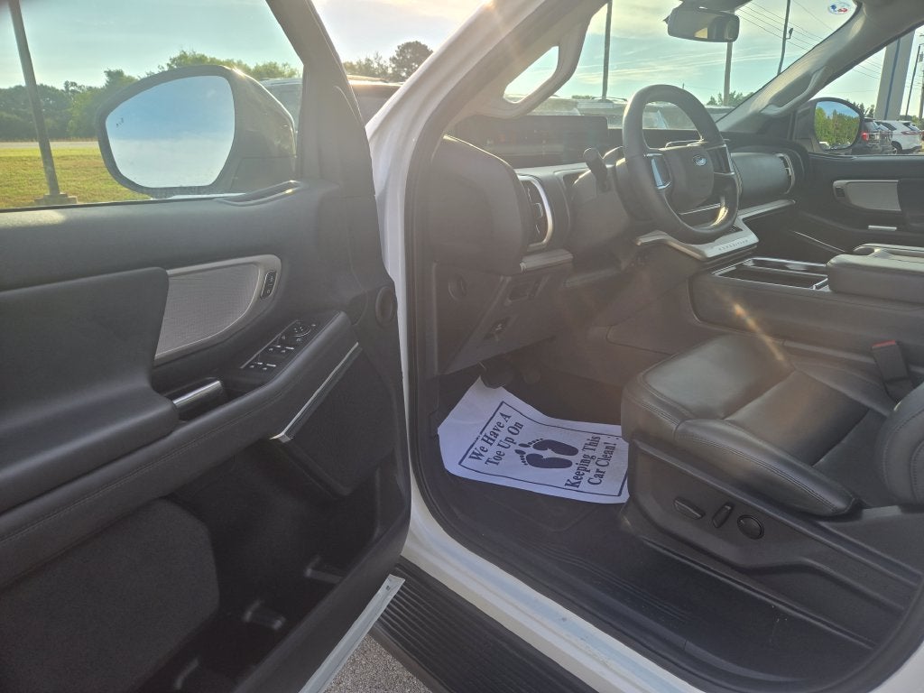 2026 Ford Expedition Active