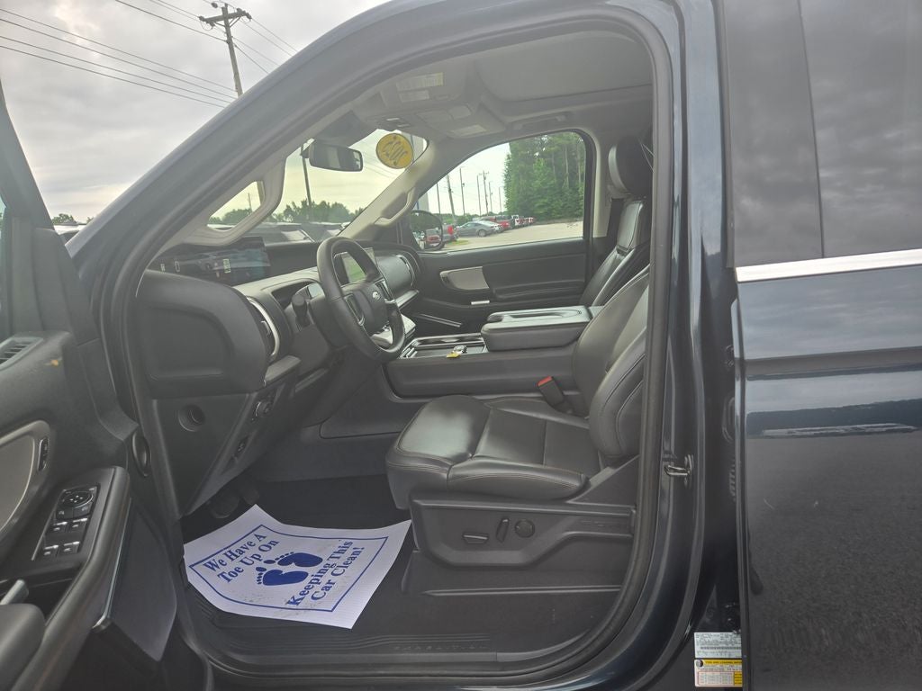 2025 Ford Expedition Active