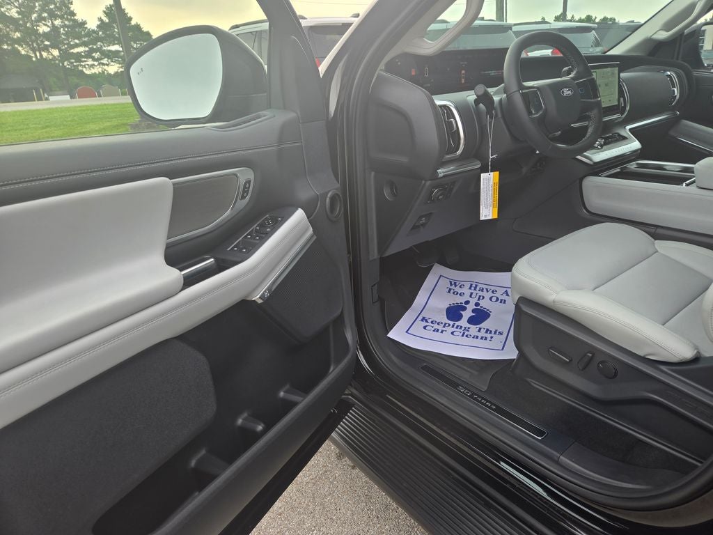 2027 Ford Expedition 4X4 PLATINUM