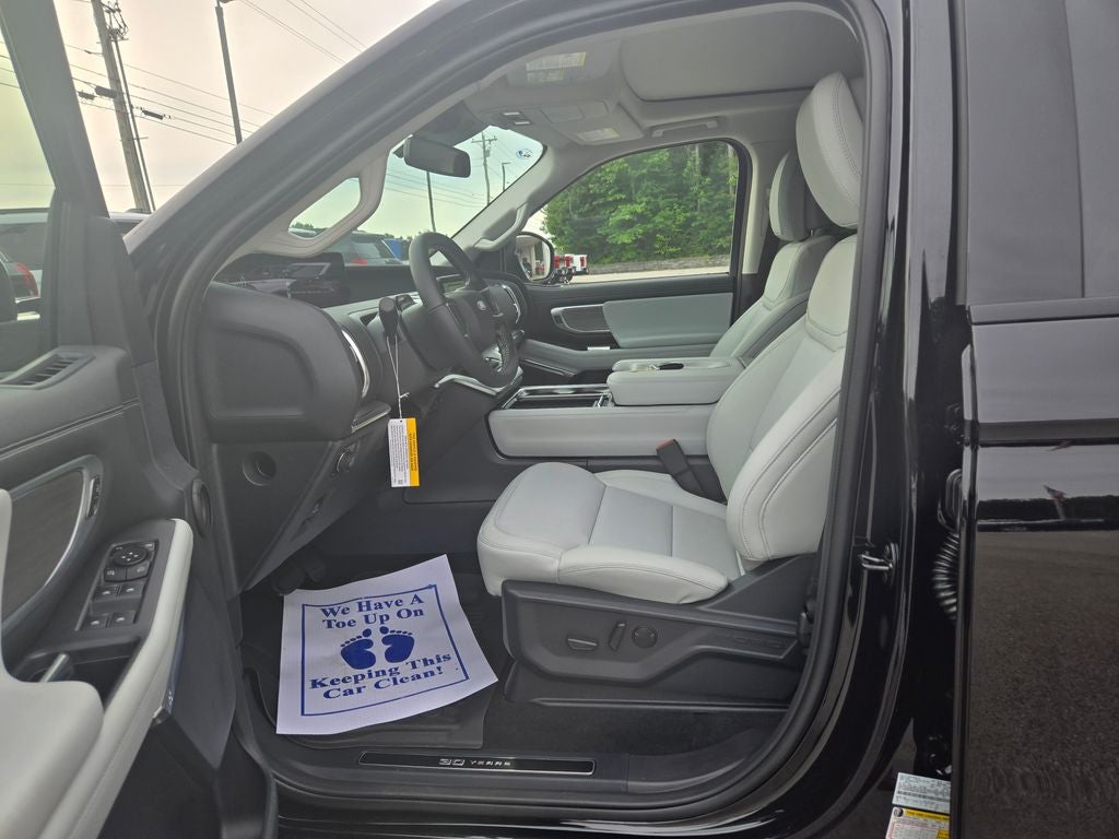 2027 Ford Expedition 4X4 PLATINUM