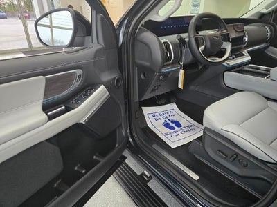 2025 Ford Expedition Platinum®