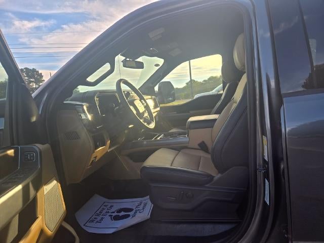 2027 Ford F-350SD F-350® Lariat®