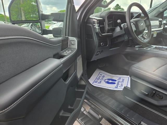 2025 Ford F-350SD F-350® Lariat®