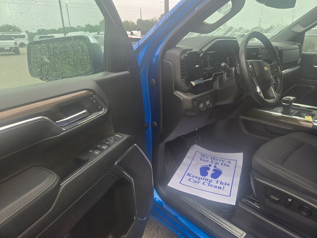 2023 Chevrolet Silverado 1500 LT LT1