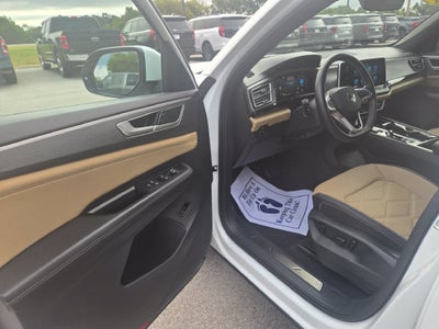 2025 Volkswagen Atlas Cross Sport 2.0T SE w/Technology