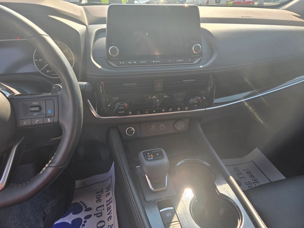 2022 Nissan Rogue SL