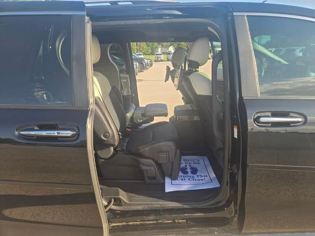 2025 Toyota Sienna Platinum 7 Passenger