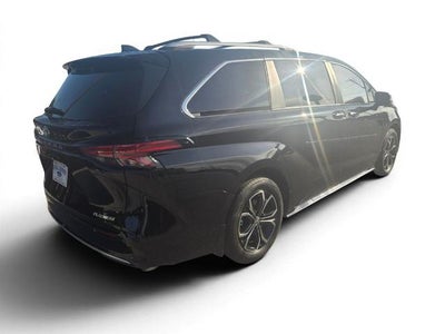 2025 Toyota Sienna Platinum 7 Passenger