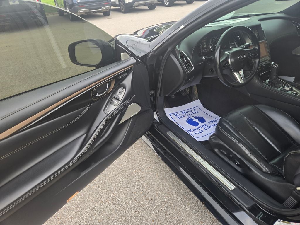 2017 INFINITI Q60 3.0t Premium