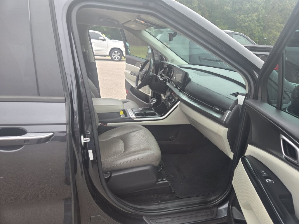 2022 Kia Carnival LX