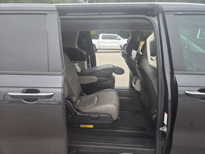 2022 Kia Carnival LX