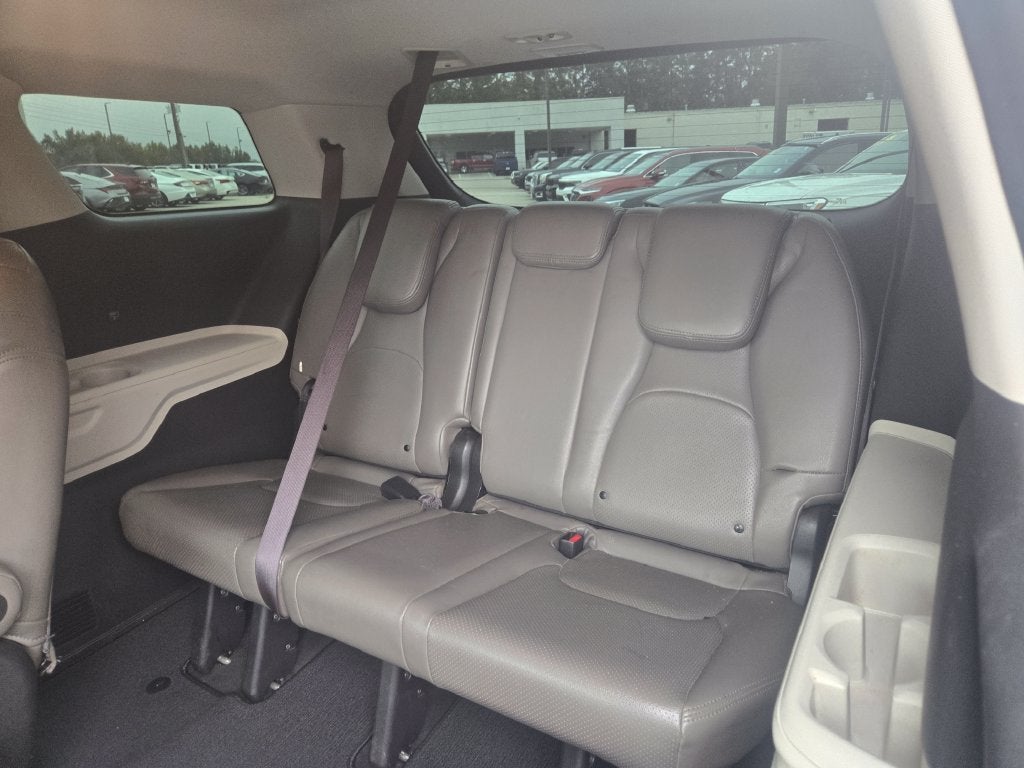 2022 Kia Carnival LX