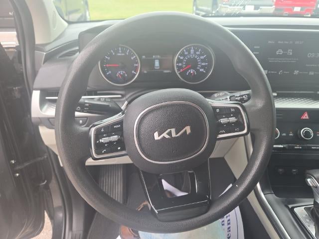 2022 Kia Carnival LX