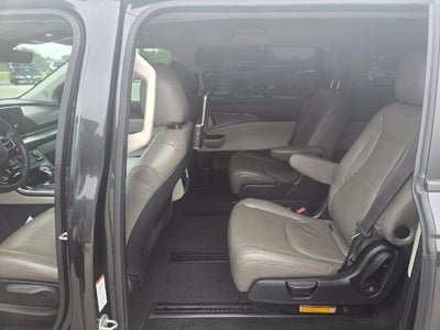 2022 Kia Carnival LX