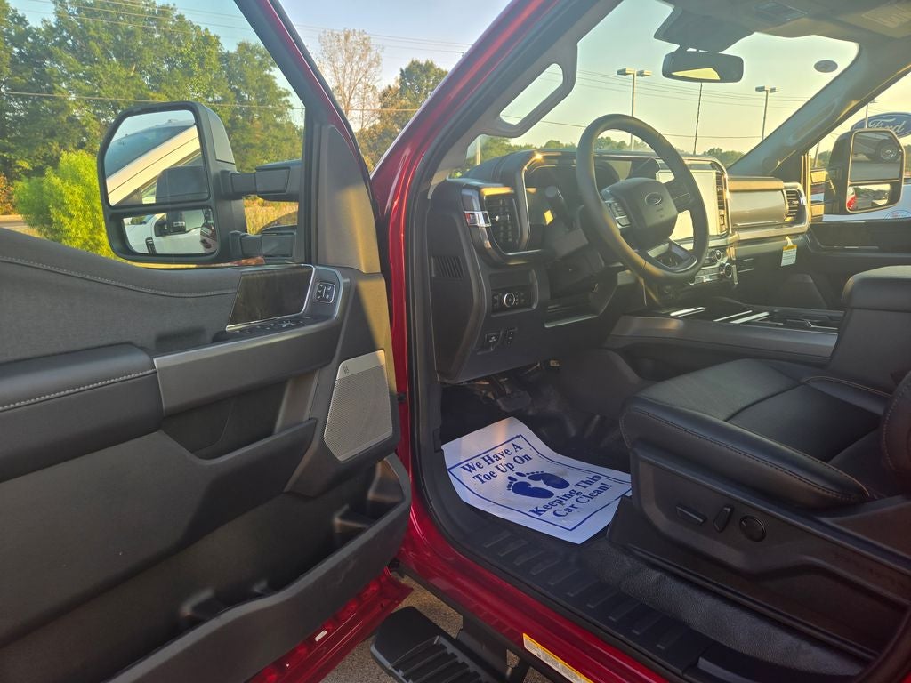 2027 Ford F-450SD Lariat DRW