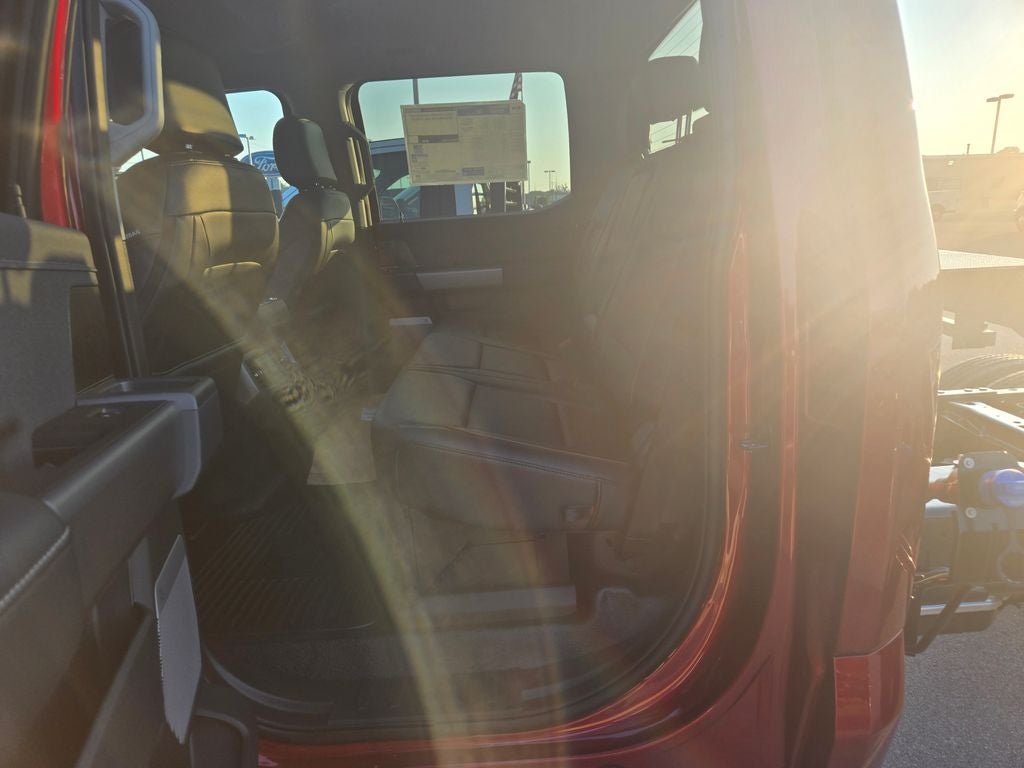 2027 Ford F-450SD Lariat DRW