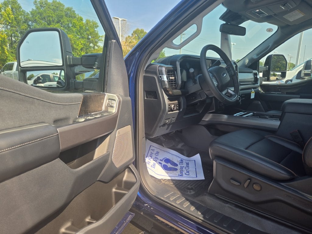 2027 Ford F-450SD Lariat DRW