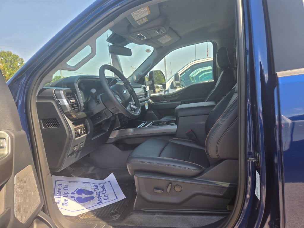 2027 Ford F-450SD Lariat DRW