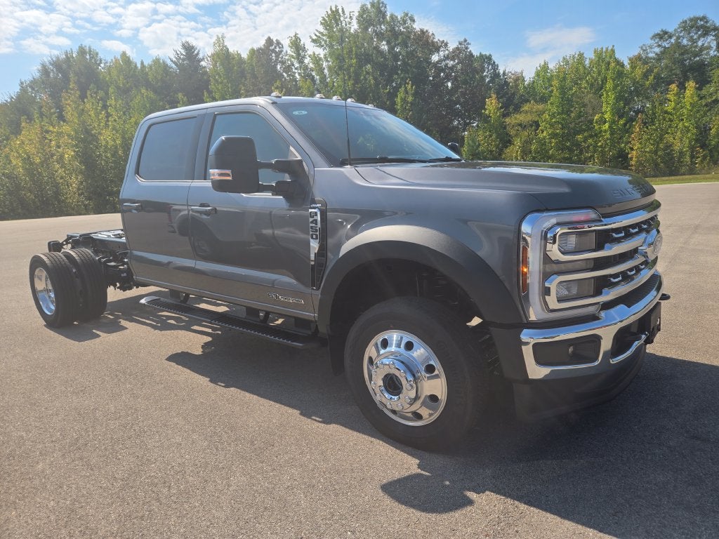 2027 Ford F-450SD Lariat DRW