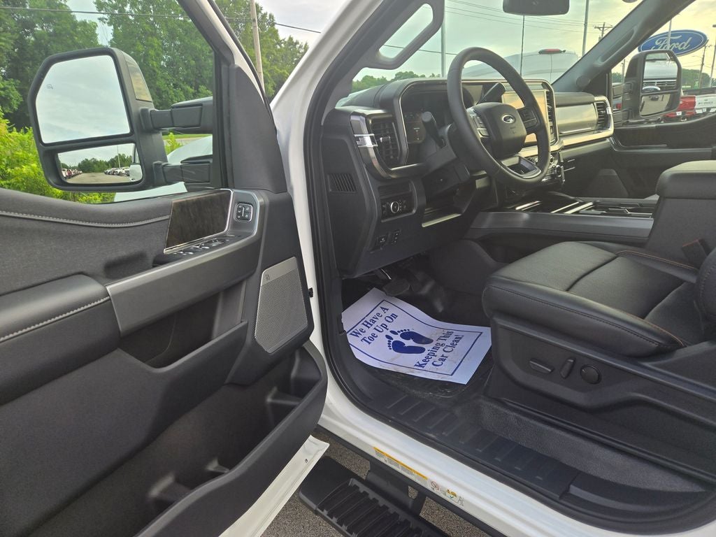 2026 Ford F-450SD Lariat DRW