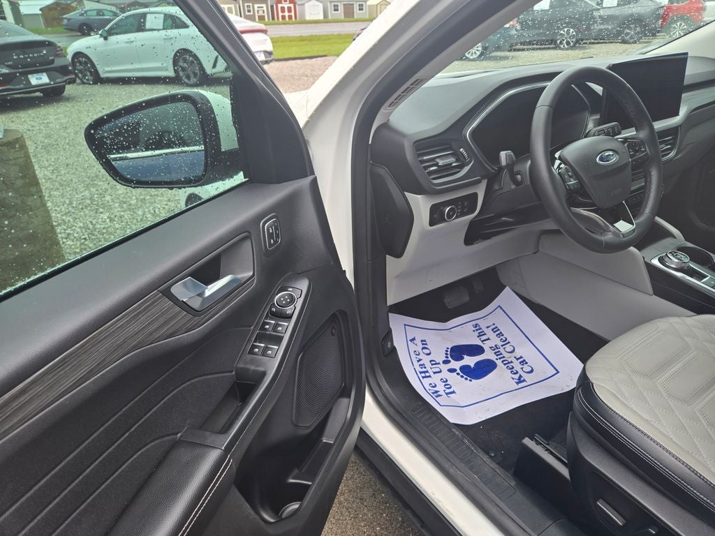 2023 Ford Escape Platinum