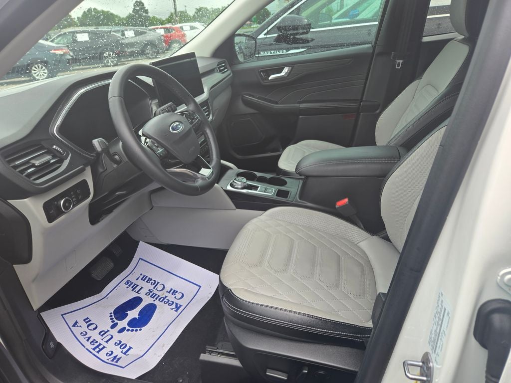 2023 Ford Escape Platinum